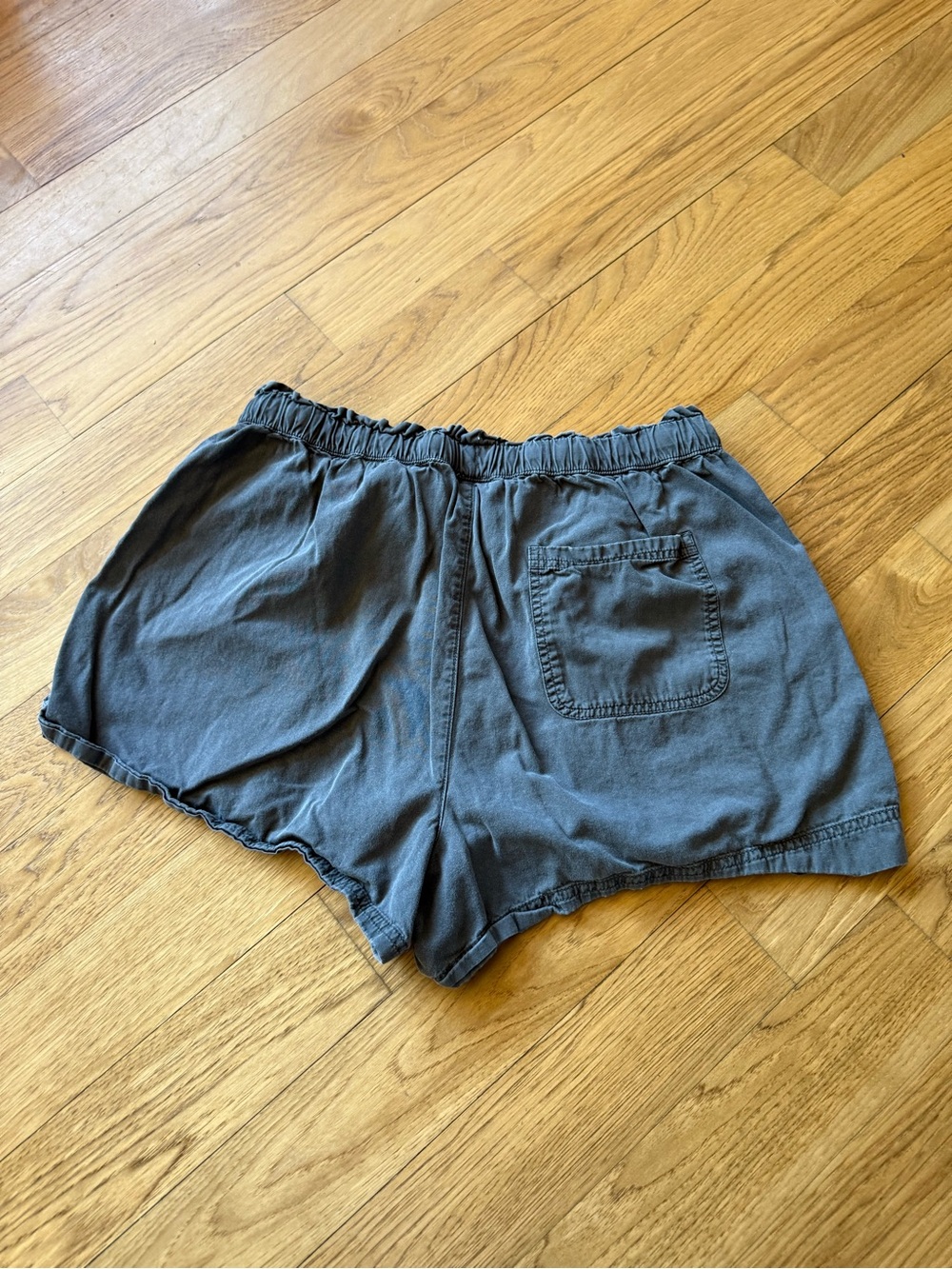 aerie Gray Elastic Waist Casual Shorts - Women's Size XL - Picture 2 of 4